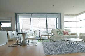 Crows Nest Family Apartment