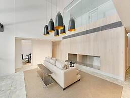 Crows Nest Family Apartment