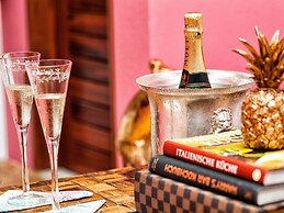 Castelo Pink Boutique Hotel