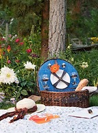 Gold Mountain Manor Bed and Breakfast