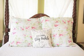 Gold Mountain Manor Bed and Breakfast