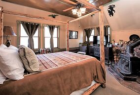 Gold Mountain Manor Bed and Breakfast