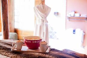 Gold Mountain Manor Bed and Breakfast