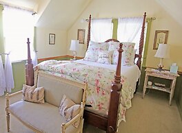 Gold Mountain Manor Bed and Breakfast