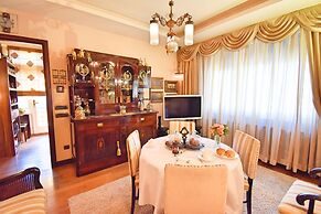 President Suite Apartment