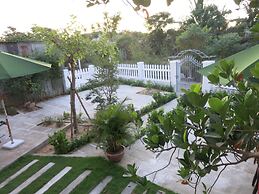 Flame Flowers Homestay