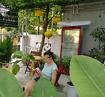 Flame Flowers Homestay