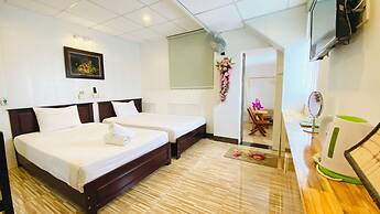 Flame Flowers Homestay