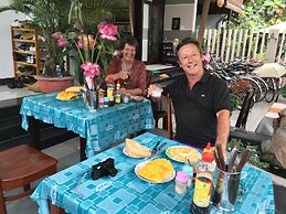 Flame Flowers Homestay