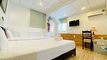 Flame Flowers Homestay