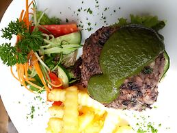 The Manipura Luxury Estate & SPA 730sqm Living Area, 20m Iinfinity Poo