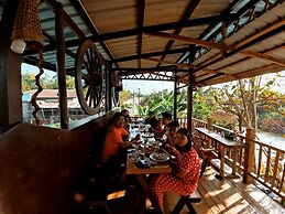 Dream House Guest House & Restaurant