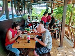 Dream House Guest House & Restaurant