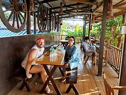 Dream House Guest House & Restaurant