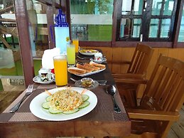 Dream House Guest House & Restaurant