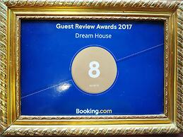 Dream House Guest House & Restaurant