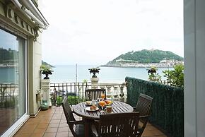 BREATHTAKING TERRACE VIEWS - by SanSebastianApartments.es