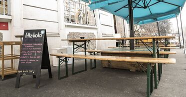 Madama Hostel & Bistrot