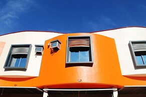 El Vistra Travellers Inn & Coffee Shop