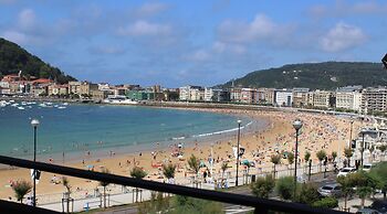 SEAFRONT LUXURY STUDIO - by SanSebastianApartments.es