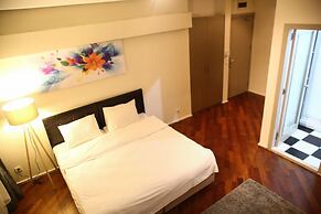 Pera City Suites