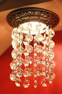 Shishki na Lampushke - Vostochnaya Medina