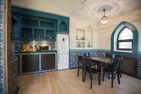 Shishki na Lampushke - Vostochnaya Medina