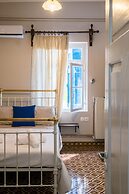 Grandma's Chic Home in Chania Venetian Harbor