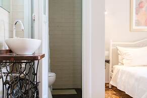 Grandma's Chic Home in Chania Venetian Harbor