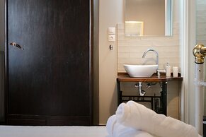 Grandma's Chic Home in Chania Venetian Harbor