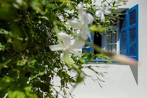 Grandma's Chic Home in Chania Venetian Harbor