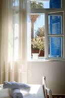 Grandma's Chic Home in Chania Venetian Harbor