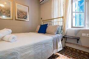 Grandma's Chic Home in Chania Venetian Harbor