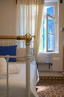 Grandma's Chic Home in Chania Venetian Harbor