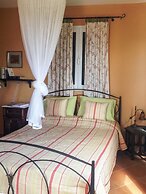 Villa Mitis - A Bohemian Private Pool Retreat