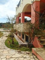 Villa Mitis - A Bohemian Private Pool Retreat