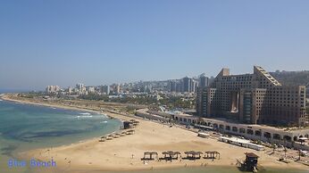 Blue Beach Apartment