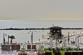 Blue Beach Apartment