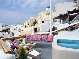 Aqua & Terra Traditional Cave Houses