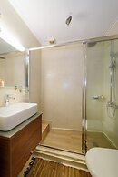 Heart of Old Town Cozy Home - Yard & Parking