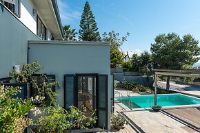 Artistic Private Pool Villa with Gorgeous Gardens