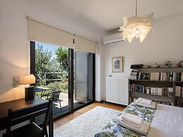 Artistic Private Pool Villa with Gorgeous Gardens