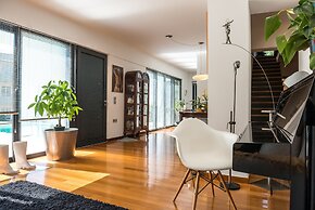 Artistic Private Pool Villa with Gorgeous Gardens