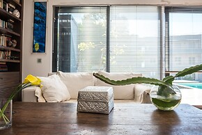 Artistic Private Pool Villa with Gorgeous Gardens