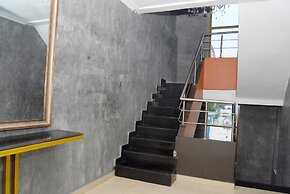 Kings Celia Hotel & Suites