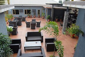 Kings Celia Hotel & Suites