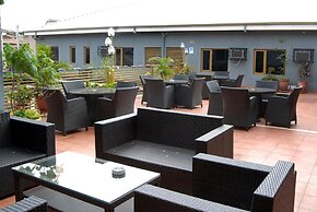 Kings Celia Hotel & Suites