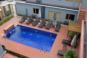 Kings Celia Hotel & Suites