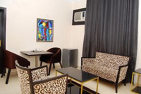 Kings Celia Hotel & Suites