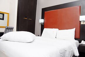 Kings Celia Hotel & Suites